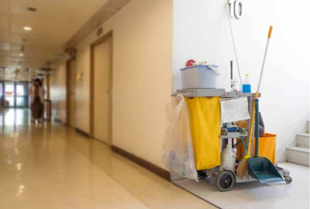 Hogyan tartható fenn a tisztaság a gyárakban, üzemekben, csarnokokban?