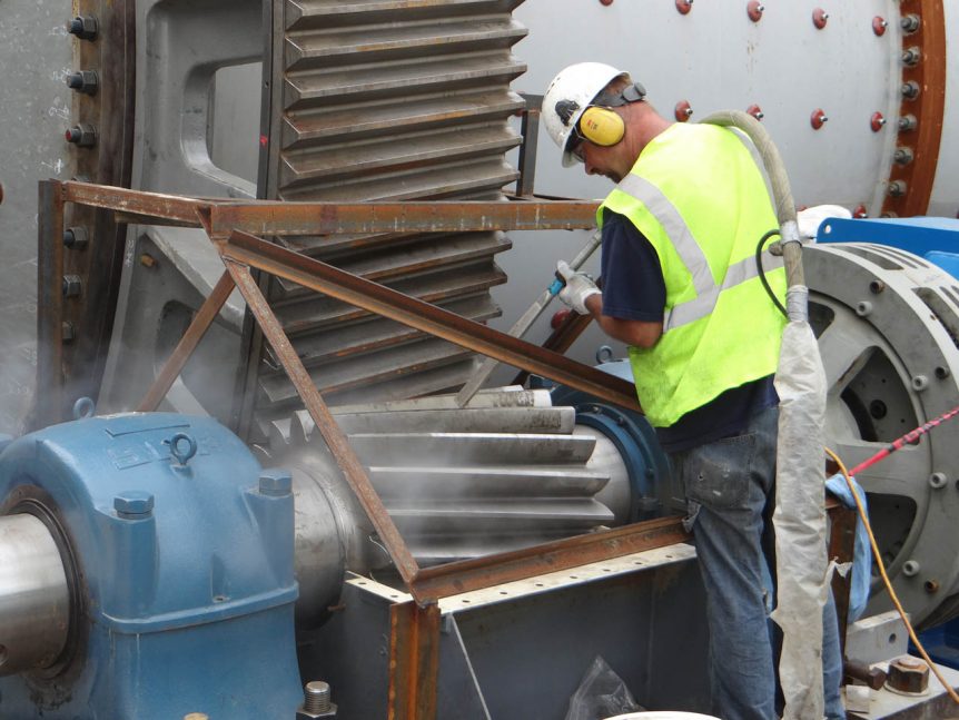 Milyen felületeken alkalmazható és honnan indult a szárazjeges takarítás?